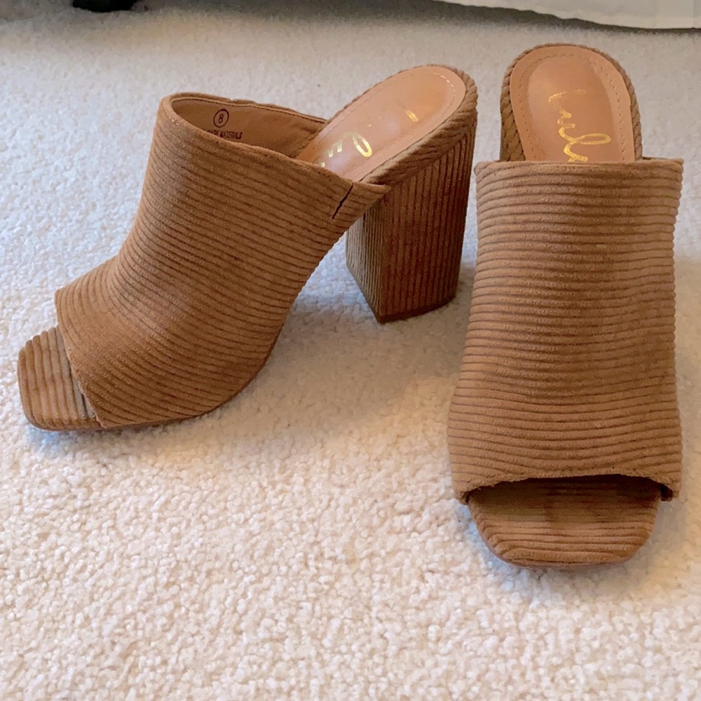 SZ 8 Corduroy Mules